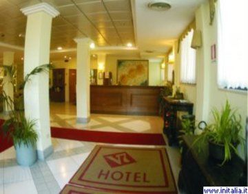 V7 Hotel San Giovanni Rotondo Buitenkant foto